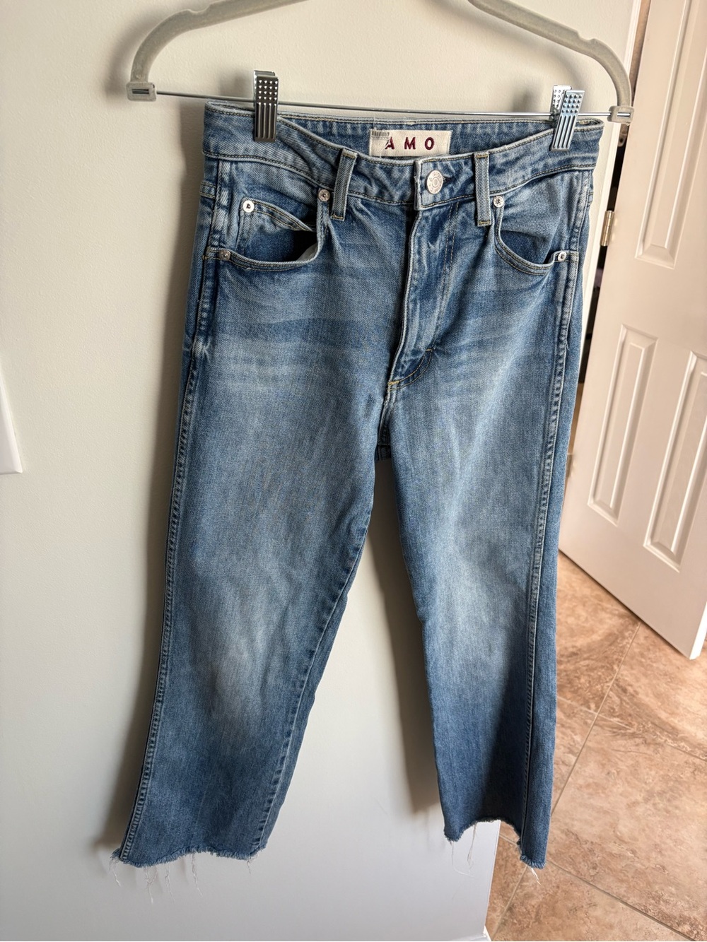 AMO Women’s Light Wash Straight-Leg Jeans with Raw Hem